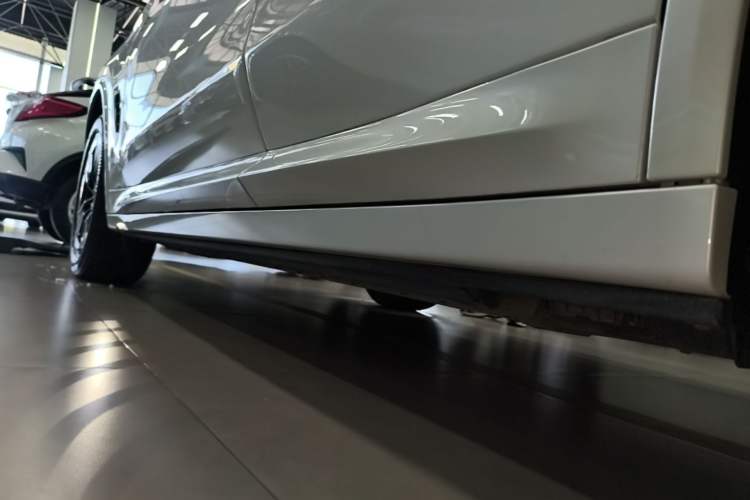 Used BMW iX3 2024 Leading Model Left Side Sill