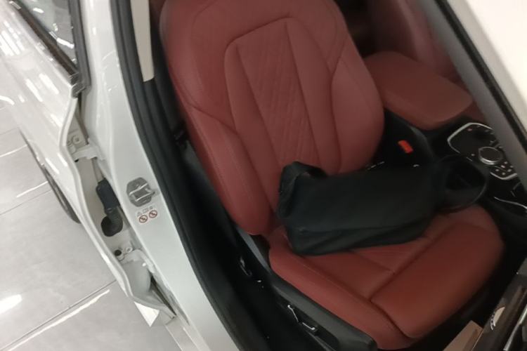 Used BMW iX3 2024 Leading Type Right Front Seat