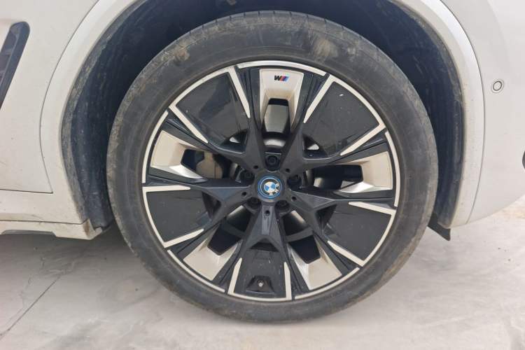 Used BMW iX3 2024 Leading Type Right Front Wheel Hub