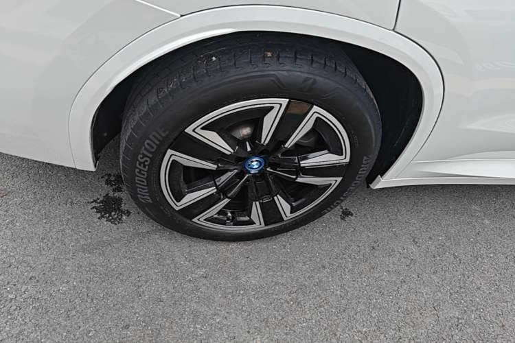 Used BMW iX3 2024 Leading Model Right Rear Wheel Hub