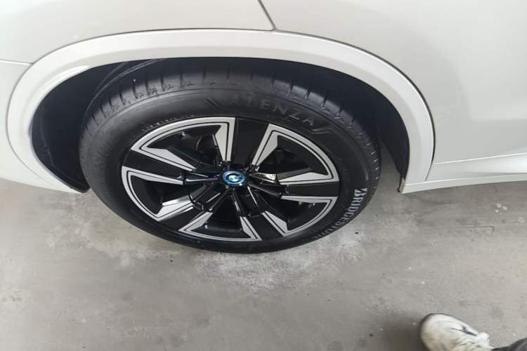 Used BMW iX3 2024 Leading Model Right Rear Wheel Hub