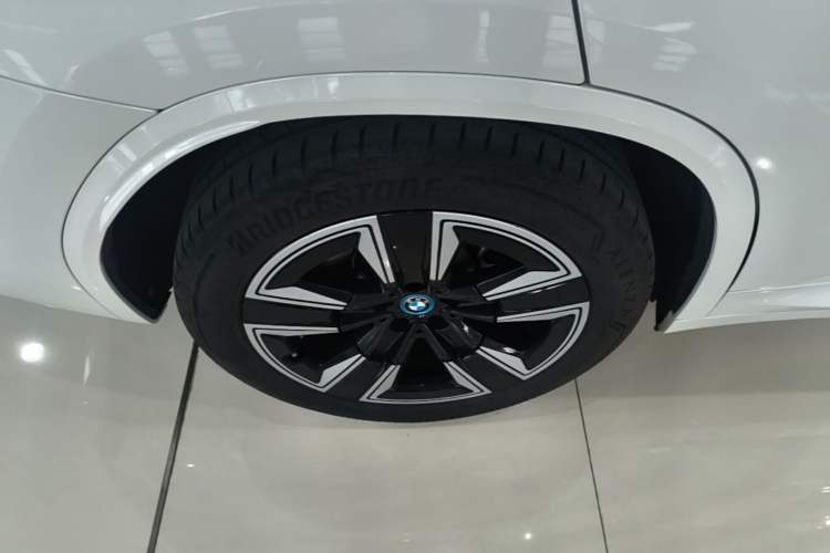 Used BMW iX3 2024 Leading Model Right Rear Wheel Hub