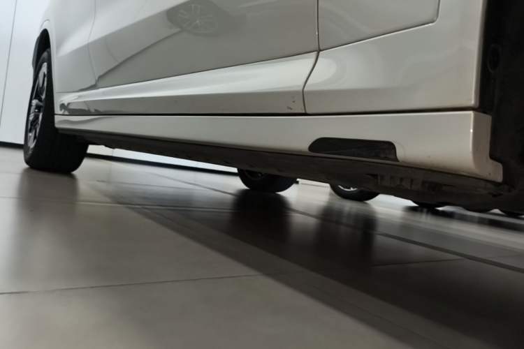 Used BMW iX3 2024 Leading Model Right Side Sill