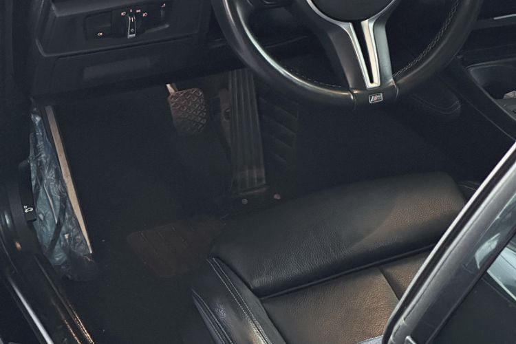 Used BMW M2 2016 M2 Interior 3