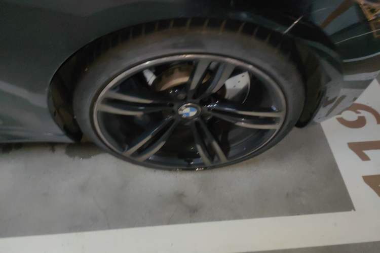 Used BMW M2 2016 M2 Right Front Wheel Hub
