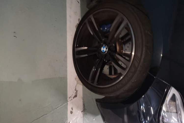 Used BMW M2 2016 M2 Right Front Wheel Hub
