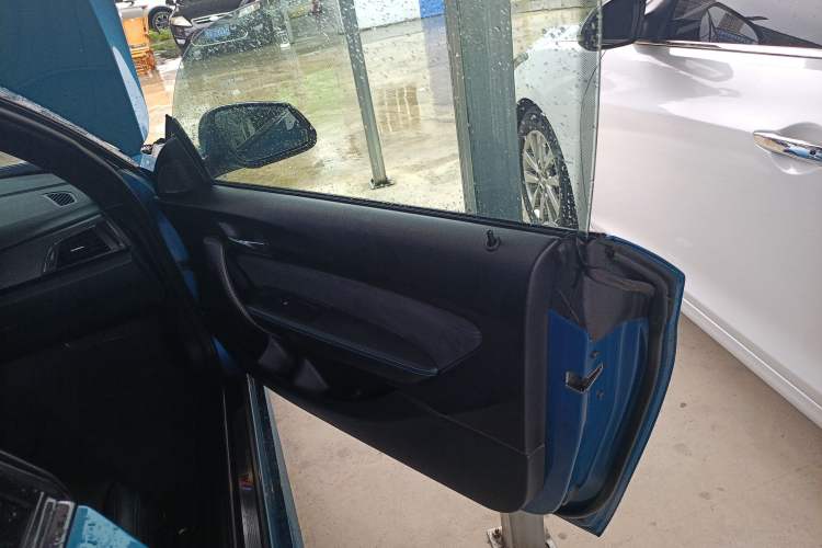 Used BMW M2 2016 M2 Interior 5