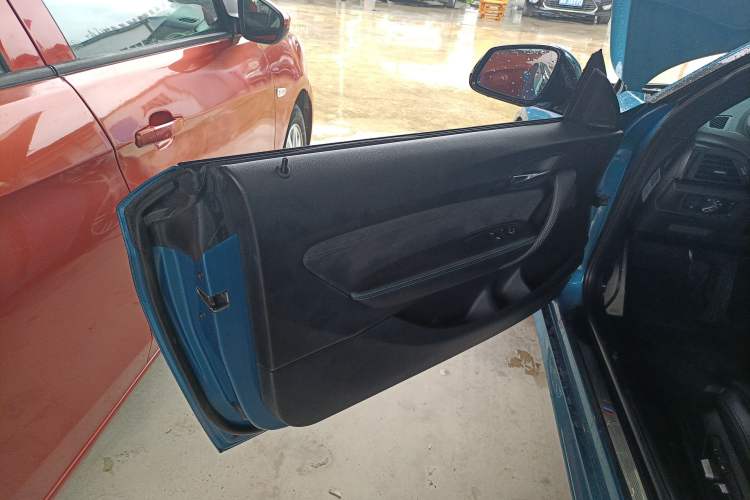 Used BMW M2 2016 M2 Interior 7