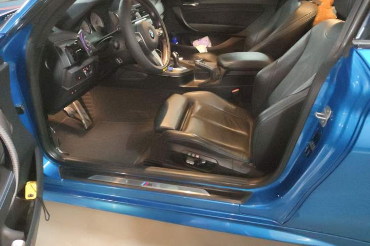 Used BMW M2 2016 M2 Left Front Seat