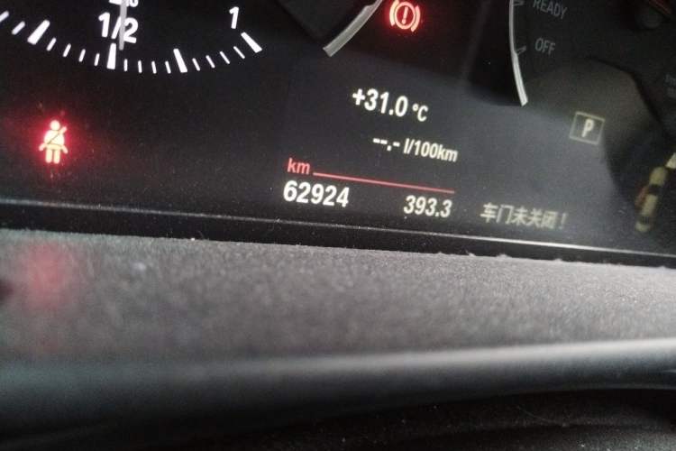 Used BMW M2 2016 M2 Odometer Close Up