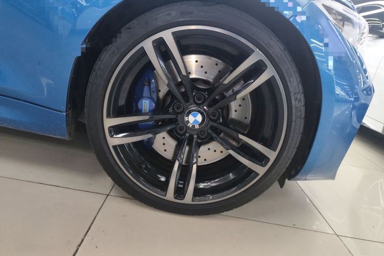 Used BMW M2 2016 M2 Right Front Wheel Hub