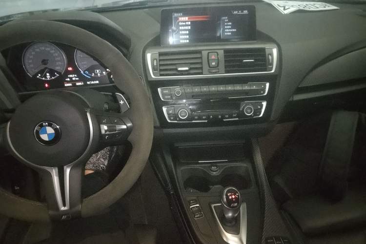 Used BMW M2 2016 M2 Interior 2