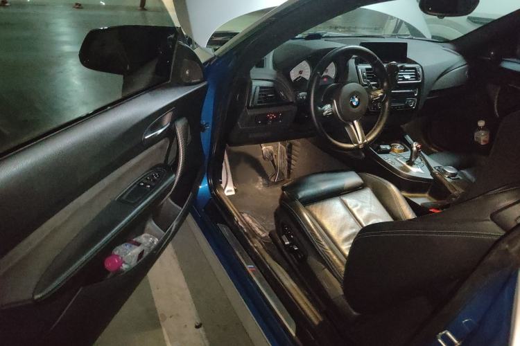 Used BMW M2 2016 M2 Interior 3