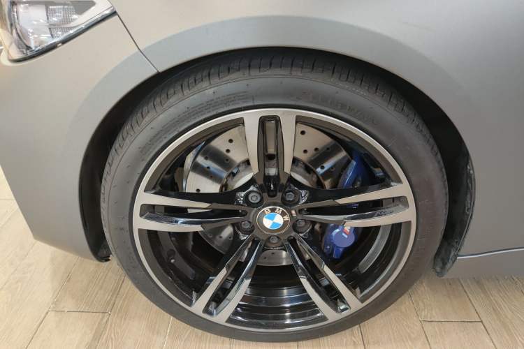 Used BMW M2 2016 M2 Left Front Wheel Hub
