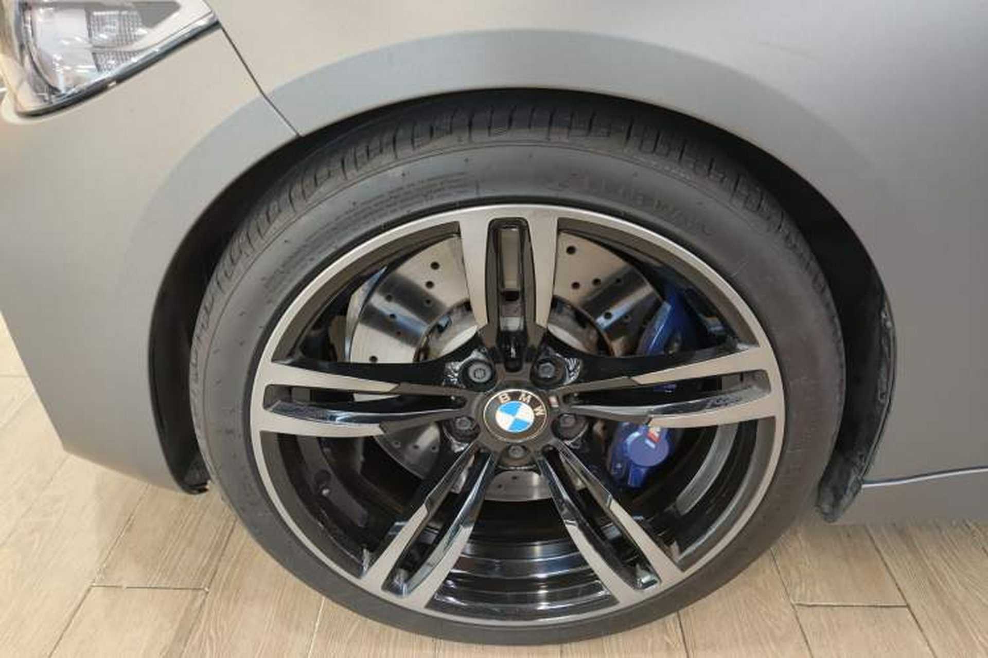 Used BMW M2 2016 M2 Left Front Wheel Hub