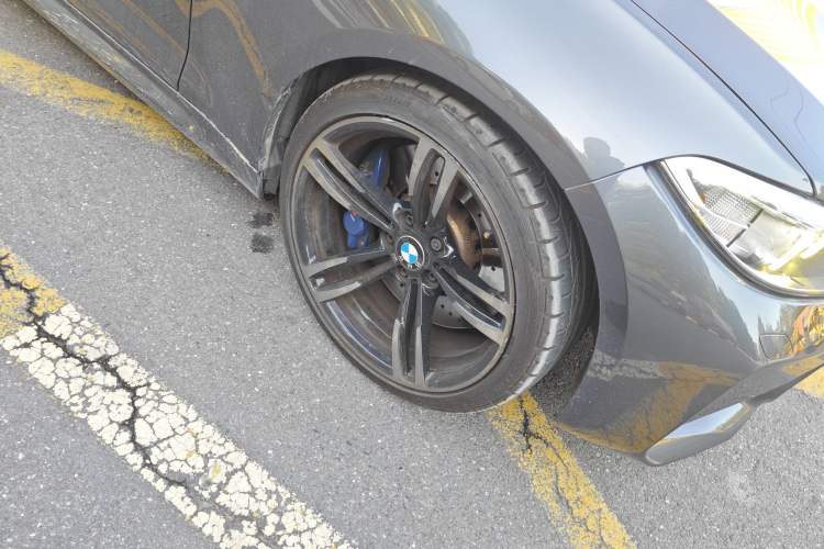 Used BMW M2 2016 M2 Right Front Wheel Hub