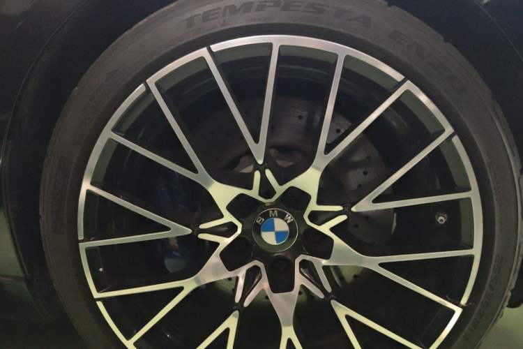 Used BMW M2 2018 M2 Thunder Edition Right Front Wheel Hub