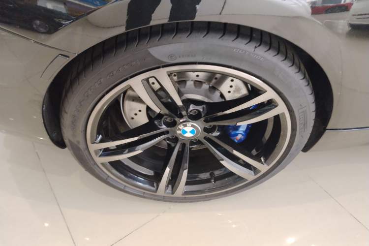 Used BMW M2 2018 M2 Right Rear Wheel Hub
