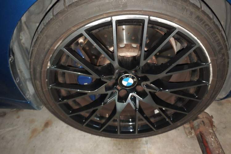 Used BMW M2 2018 M2 Thunder Edition Right Front Wheel Hub