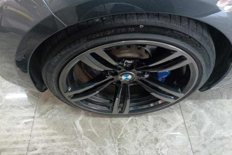 Used BMW M2 2018 M2 Left Front Wheel Hub