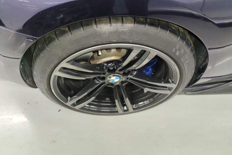 Used BMW M2 2018 M2 Thunder Edition Right Rear Wheel Hub