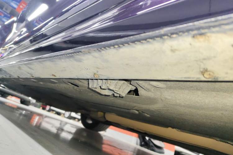 Used BMW M2 2018 M2 Thunder Edition Right Side Sill