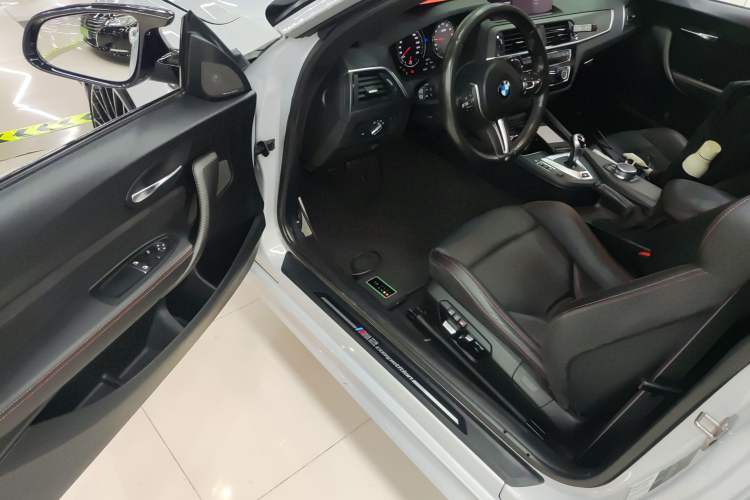 Used BMW M2 2018 M2 Thunder Edition Interior 3