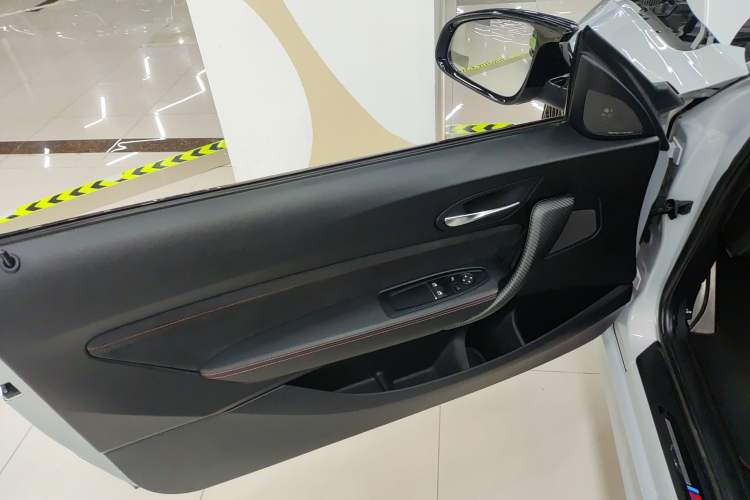 Used BMW M2 2018 M2 Thunder Edition Interior 7