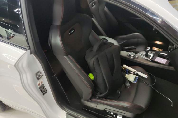 Used BMW M2 2018 M2 Thunder Edition Right Front Seat