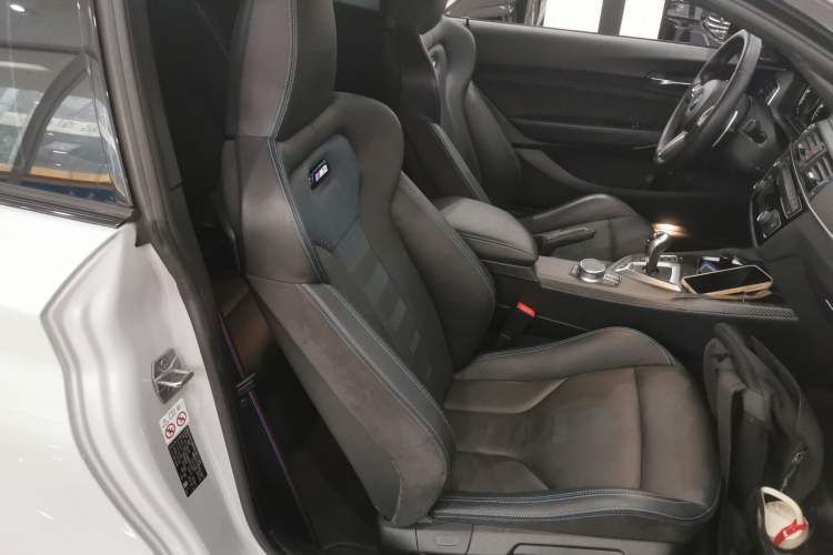 Used BMW M2 2018 M2 Thunder Edition Right Front Seat