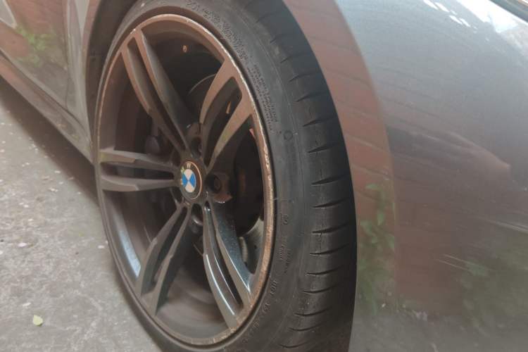 Used BMW M2 2018 M2 Right Front Wheel Hub