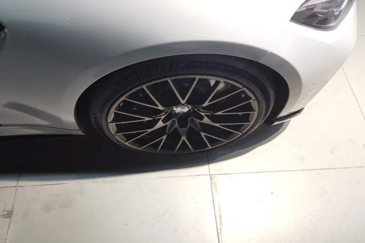 Used BMW M2 2018 M2 Thunder Edition Right Front Wheel Hub