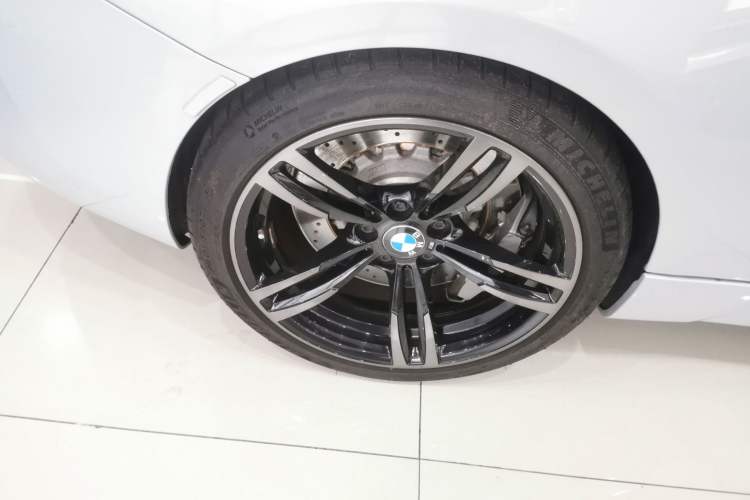 Used BMW M2 2018 M2 Thunder Edition Right Rear Wheel Hub