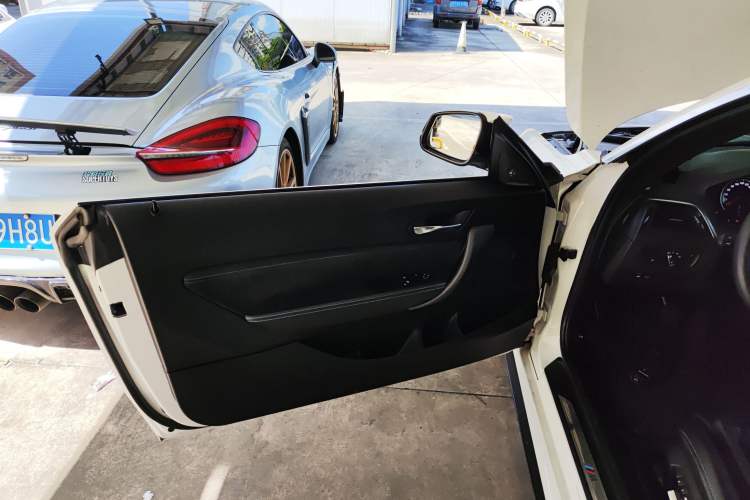 Used BMW M2 2018 M2 Interior 5