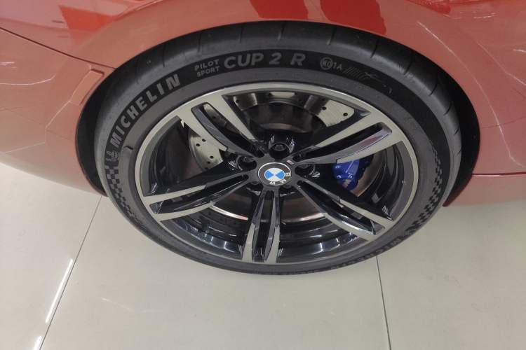 Used BMW M2 2018 M2 Thunder Edition Right Rear Wheel Hub