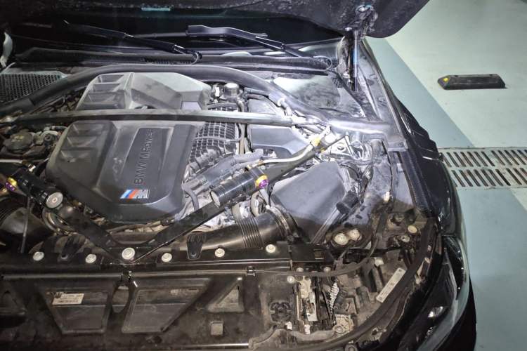 Used BMW M2 2023 M2 Engine Bay Left