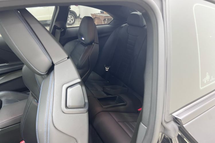 Used BMW M2 2023 M2 Interior 6