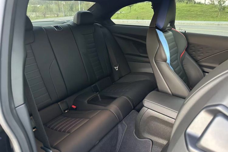 Used BMW M2 2023 M2 Interior 7