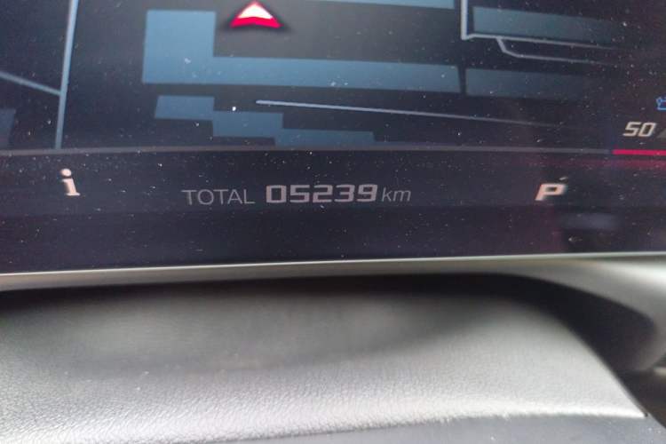 Used BMW M2 2023 M2 Odometer Close Up
