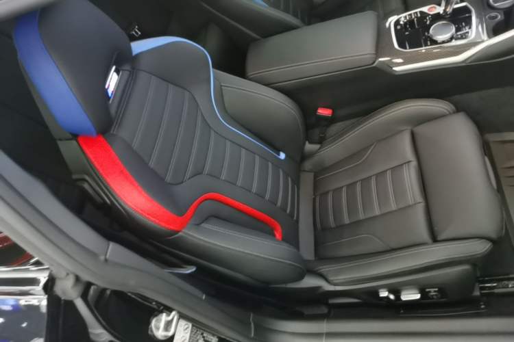 Used BMW M2 2023 M2 Right Front Seat