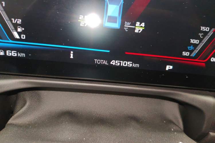 Used BMW M2 2023 M2 Odometer Close Up