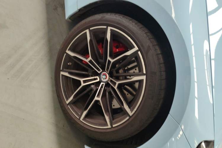 Used BMW M2 2023 M2 Right Front Wheel Hub
