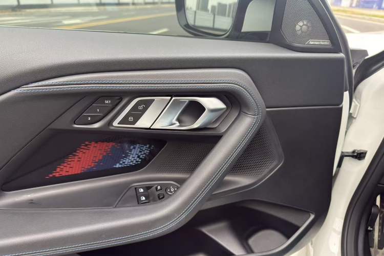 Used BMW M2 2023 M2 Interior 7