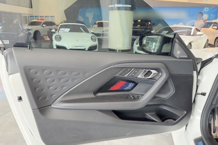 Used BMW M2 2023 M2 Interior 9