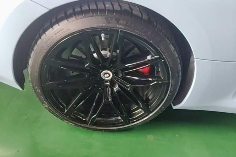 Used BMW M2 2024 M2 Right Rear Wheel Hub