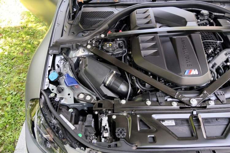 Used BMW M2 2024 M2 Engine Bay Right