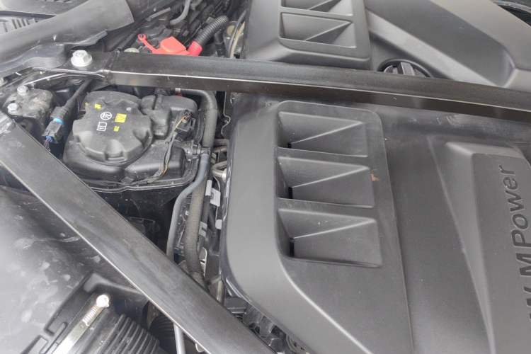 Used BMW M2 2024 M2 Engine Bay Right