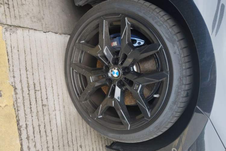 Used BMW M240i 2025 M240i xDrive Right Front Wheel Hub
