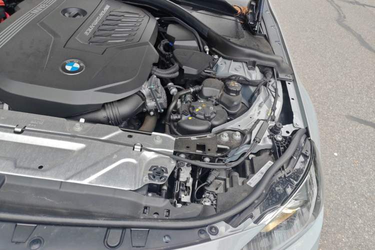 Used BMW M240i 2025 M240i xDrive Engine Bay Left