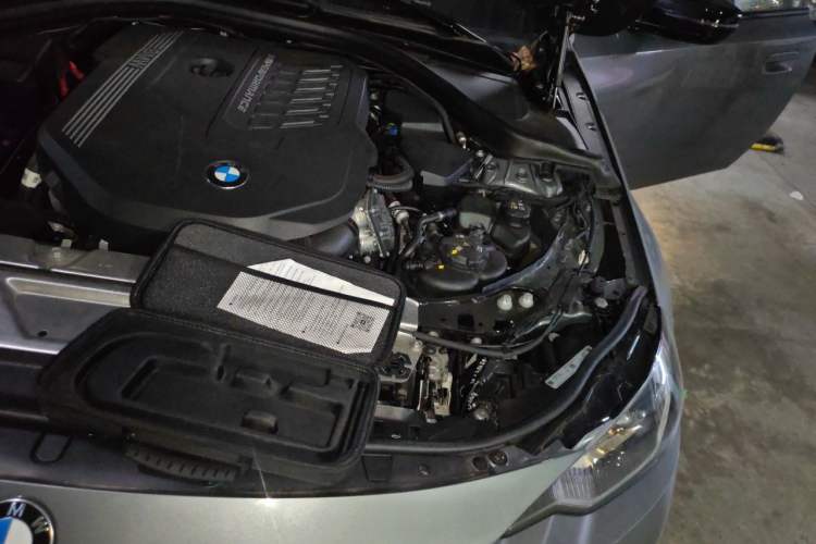 Used BMW M240i 2025 M240i xDrive Engine Bay Left